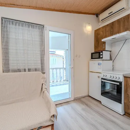Prpic Apartment Vir